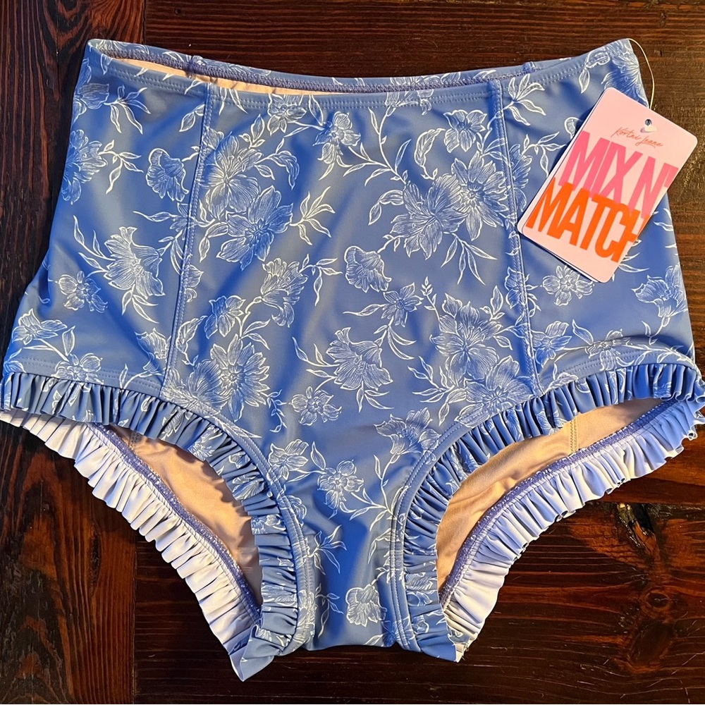Kortni Jeane blue floral M all ruffled up NWT